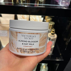 Victoria’s Secret Almond and Oat Milk Exfoliating Body Scrub – 368 g